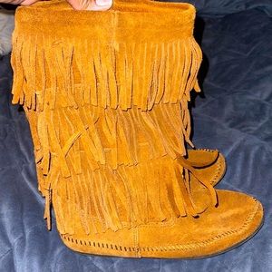 Minnetonka 3 Layer Fringe Boot